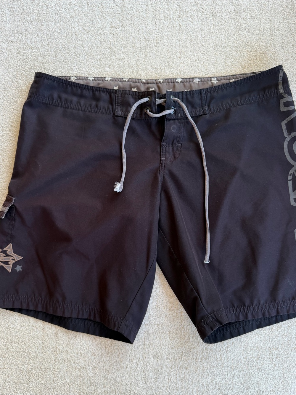 Billabong Womens Size 7 Board Shorts Black Y2K Surf Skate Logo Swim Trunks
